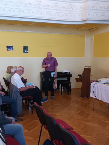 Tölgyesi József a Tatai Vaszary János Általános Iskola volt igazgatója